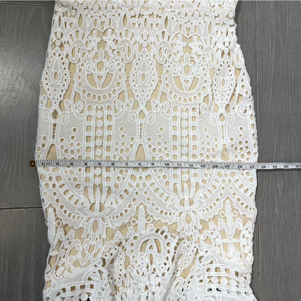Superdown Tina Ruffle Midi Dress in White Lace Crochet Eyelet Overlay M Revolve - Picture 15 of 16